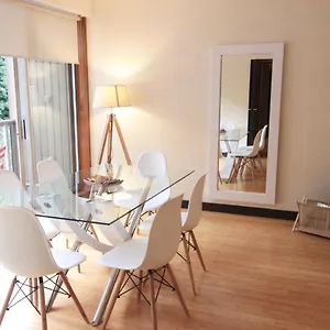 Short , Paris France